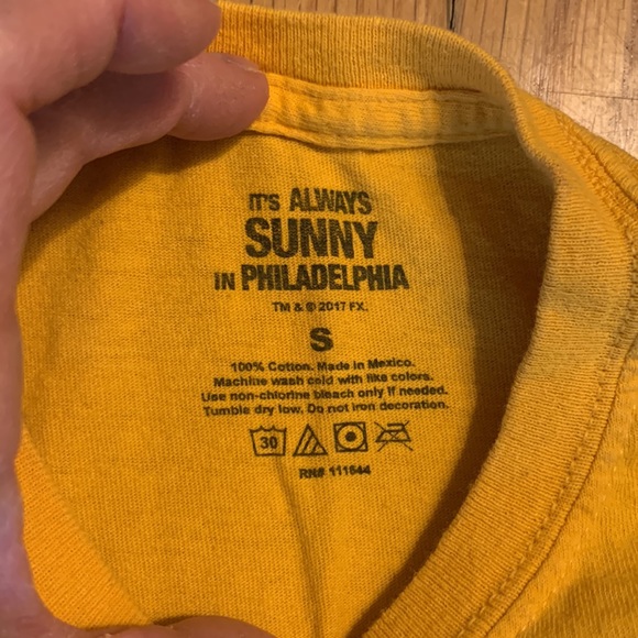 DANNY DEVITO ALWAYS SUNNY IN PHILADELPHIA T SHIRT - Picture 3 of 6